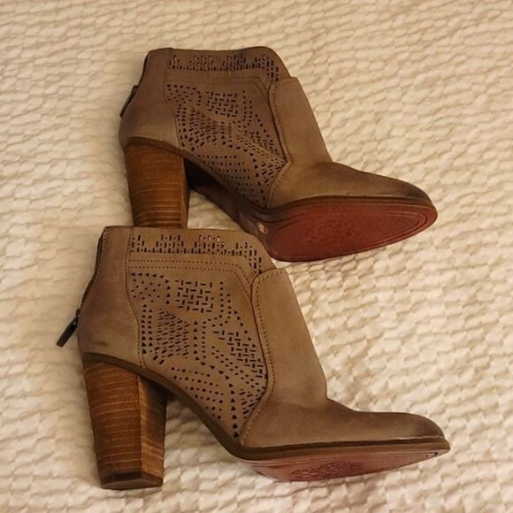 Vince camuto booties size 9 - Picture 1 of 11